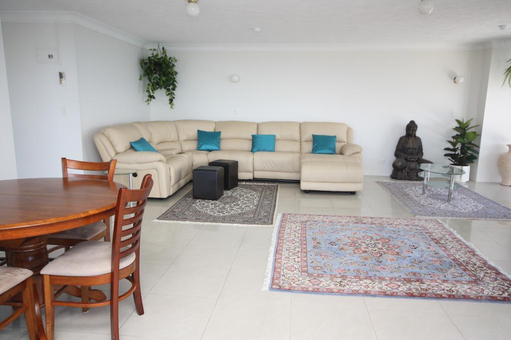 Broadwater Shores Waterfront Apartments 골드코스트 외부 사진
